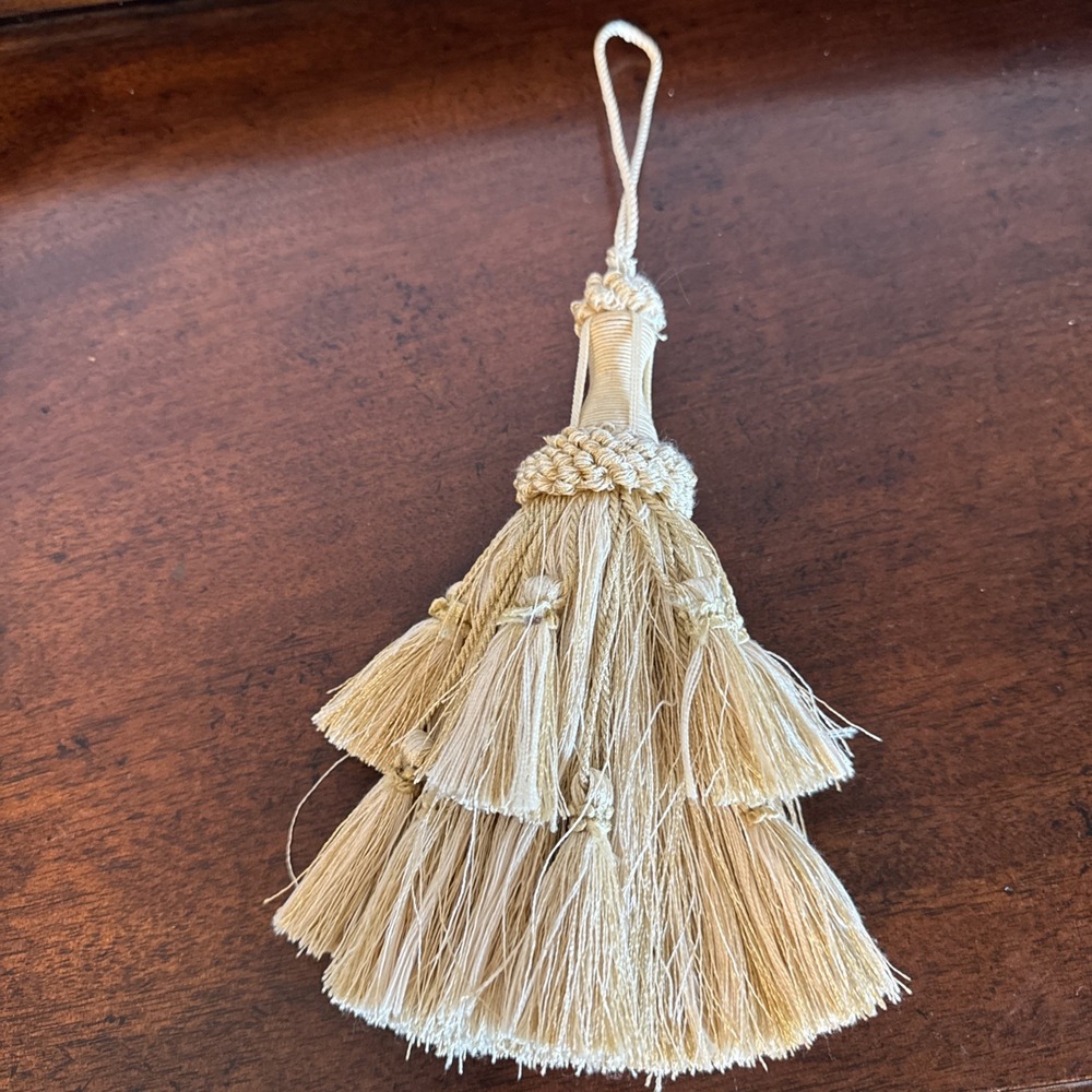 1  - 8"-12" Vintage Drapery Tie-Back Cord Tassel Fringe Tan/light Brown
